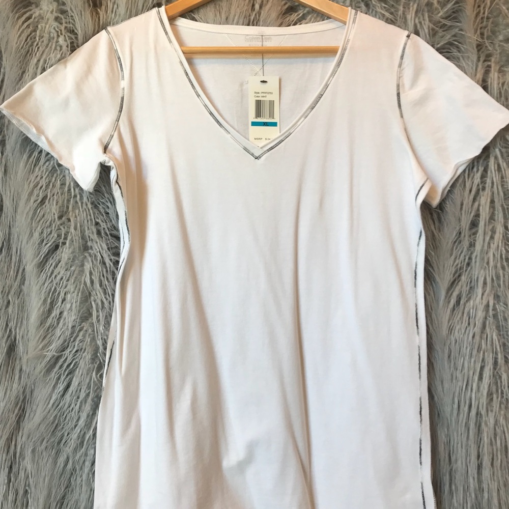 CALVIN KLEIN BRAND NEW WHITE V-NECK T-SHIRT